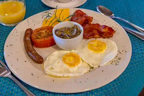 Breakfast | Gecko Lodge | Holiday Accommodation