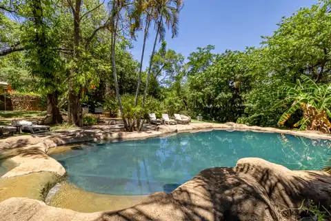 Rock Pool | Gecko Lodge | Holiday Accommodation